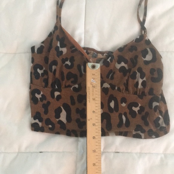 7DAYWKND Cheetah Print Crop Top - Picture 4 of 6